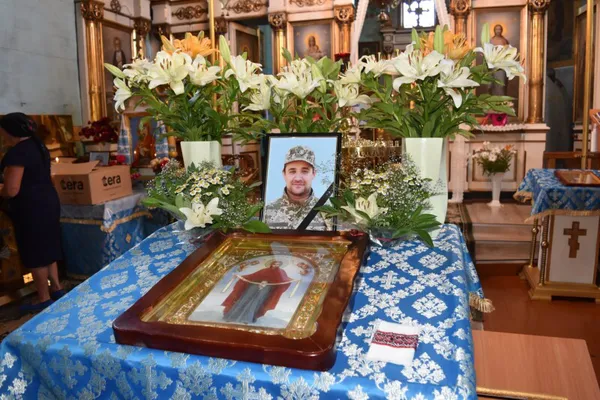На Волині попрощалися з молодим Героєм (фото)