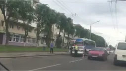 На проспекті Волі в Луцьку – лобова ДТП (відео)