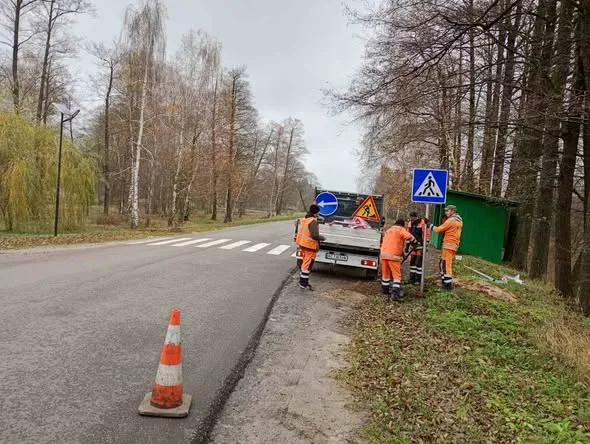 Знаки, розмітка, бар’єрне огородження: на Волині перевірили дороги (фото)