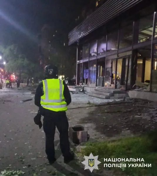 Росіяни вночі атакували Київ: 11 постраждалих, серед них – двоє дітей (фото)