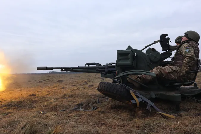 Бійці-зенітники Волинської тероборони показали, як вчаться знищувати противника (фото)