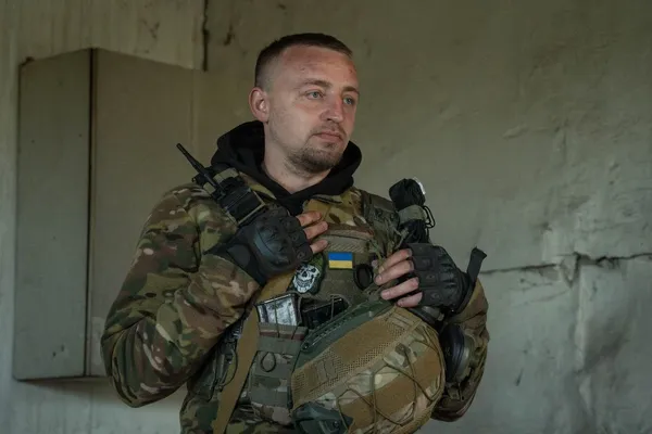 Священний вогонь стрітенських свічок вберіг воїна з Волині та його побратимів від ворожого «Ланцета»