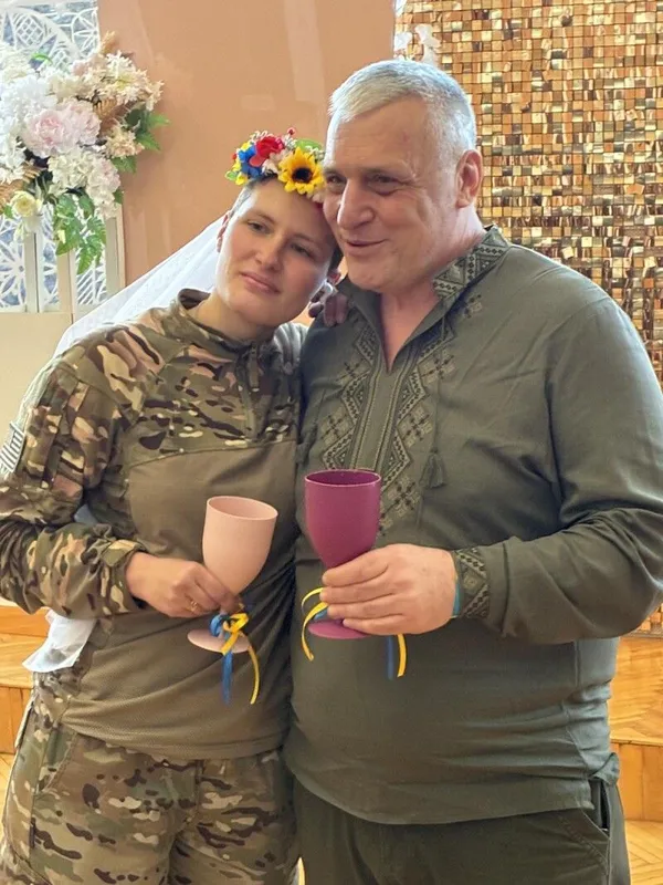 Кохання, що народилося в бою: на Волині побралися бойова медикиня та розвідник (фото)