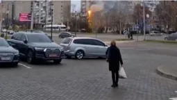 У Луцьку біля «Гостинця» загорілися оголені дроти (відео)