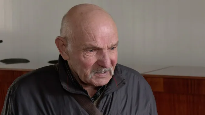 «Ми зосталися наодинці з хворобами»: на Волині чорнобильці роками вибивають пенсії через суди (фото)