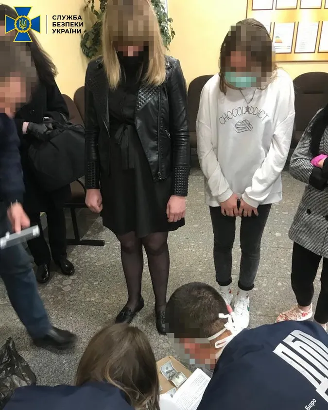 На хабарі затримали заступницю начальника відділу ГУНП Волині: вимагала $1,5 тисячі