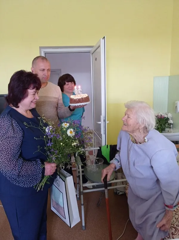 Майже століття за плечима: волинянка відзначила 95-річний ювілей (фото)