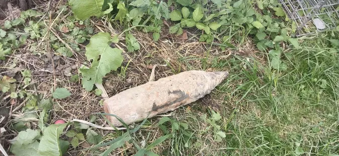 Ковельчанин знайшов у себе на городі снаряд (фото)