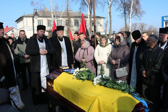 У Горохові попрощалися із загиблим воїном Степаном Гебою (фото)