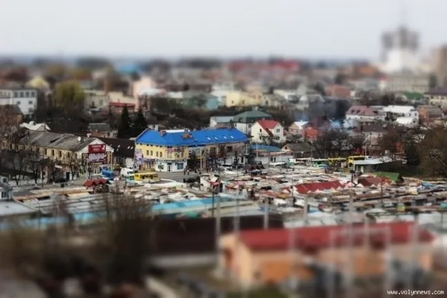 «Луцьким ринкам» дали ділянку у постійне користування
