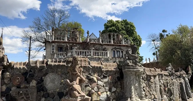 Сонце і котики: весна у будинку Голованя (фото)