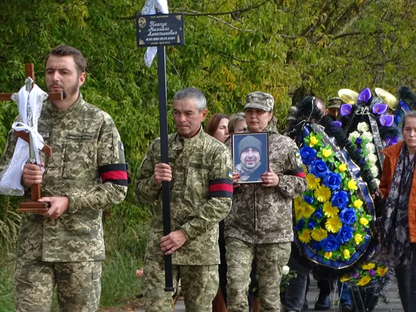 Вважався зниклим безвісти: на Волині попрощалися з воїном Михайлом Ткачуком (фото)
