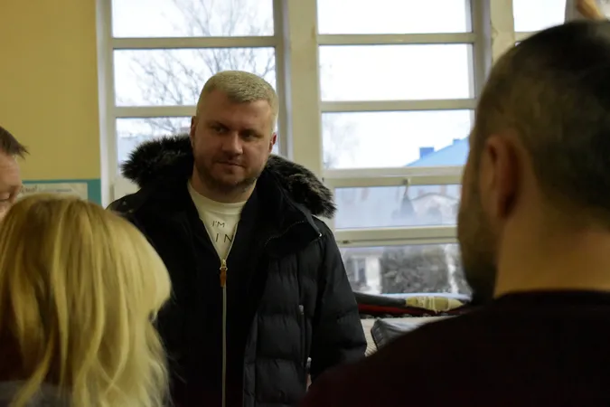 Волинська військова адміністрація передала обласній ДЮСШ генератор (фото)