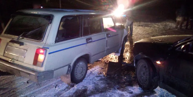 Троє потерпілих: на Ковельщині «лоб у лоб» зіткнулися ВАЗ і Audi (фото, відео)