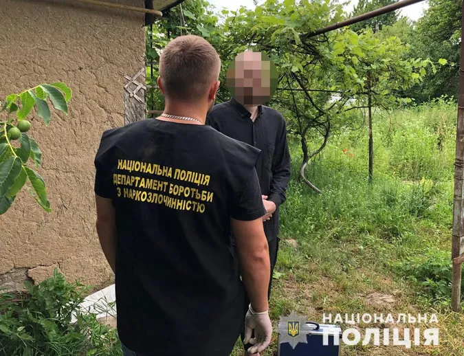 Заробляли більше мільйона за місяць: на Волині викрили нарколабораторію (фото, відео)