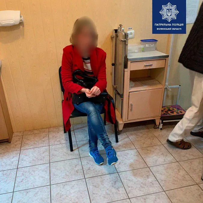 Лучанка залишила дітей у нічному парку і пішла на гульки