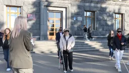 Луцьким студенткам завʼязали очі та відправили гуляти по місту: для чого (фото)