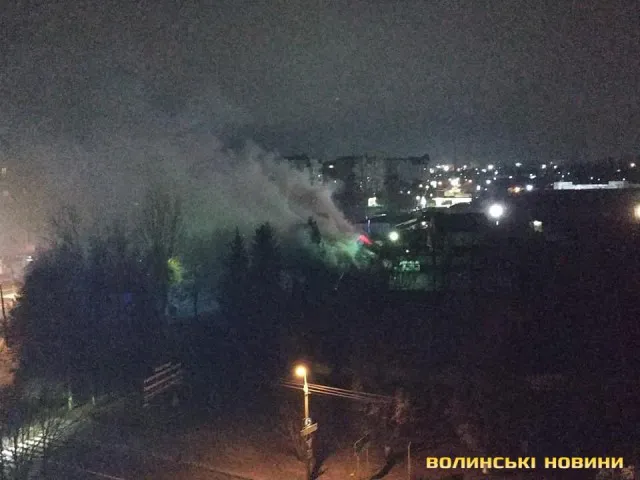 У Луцьку вночі горів сервісний центр МВС (фото, відео)
