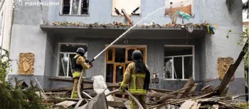 Нині відомо про 20 постраждалих внаслідок влучання ворожого дрону у навчальний заклад Рівного (фото)