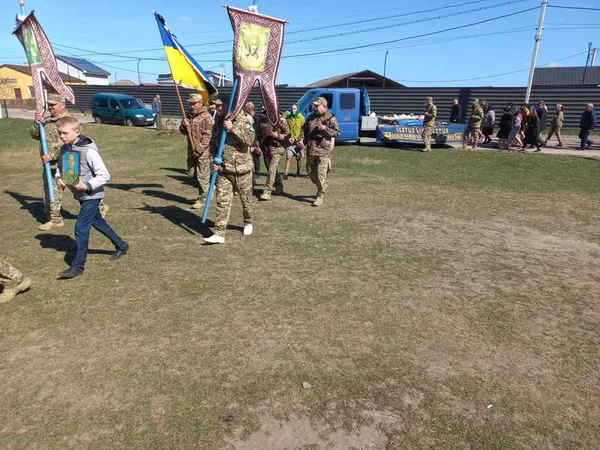 Вербна неділя у жалобі: на Волині попрощалися з 30-річним воїном Миколою Миронюком (фото)