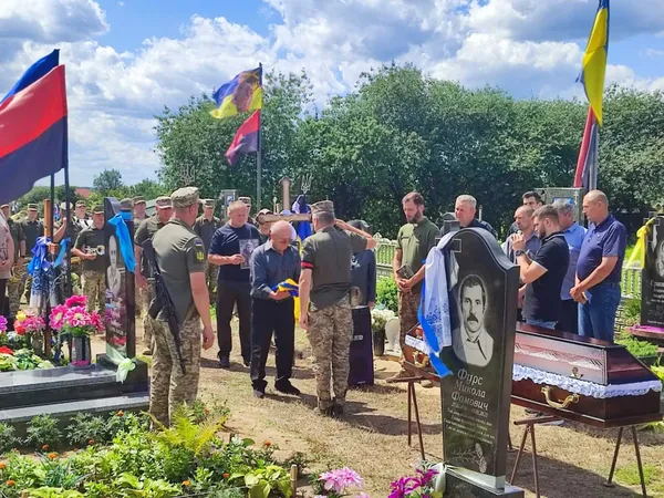 Вважався зниклим більше року: на Волині попрощалися з воїном Русланом Приходьком (фото)