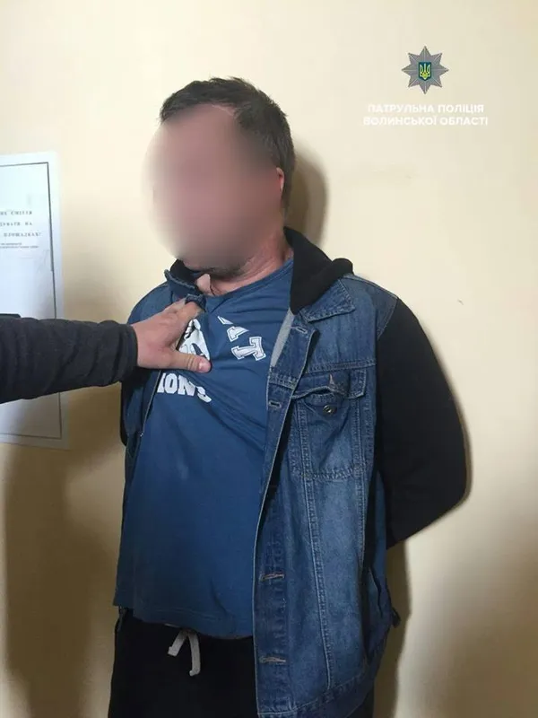 У рукавичках та з відмичками: у Луцьку на гарячому спіймали злодіїв (фото)