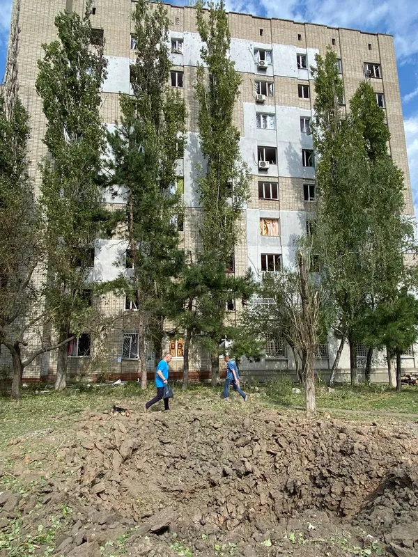 Миколаїв обстріляли з артилерії: мер показав наслідки (фото)