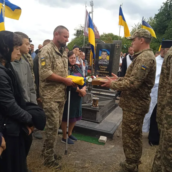 Рік вважався зниклим: на Волині попрощалися з воїном Віталієм Томашевським (фото)