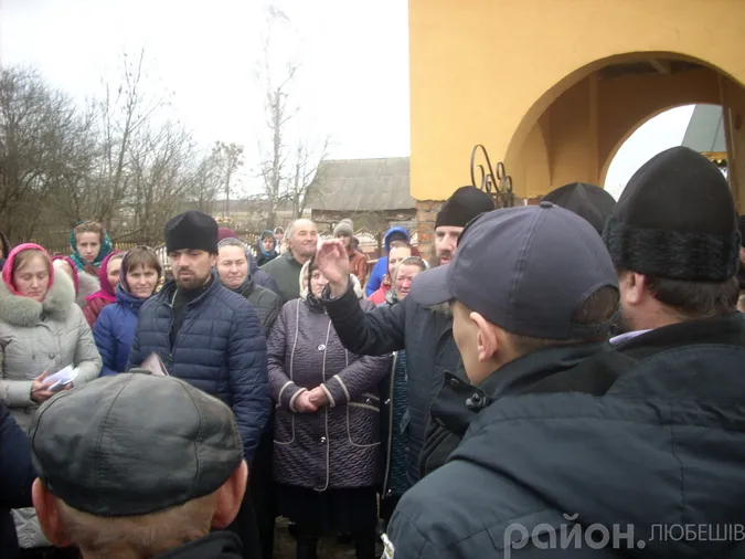 Невір розділило бажання перейти до ПЦУ