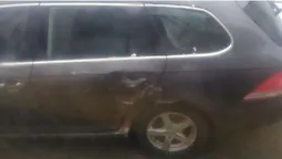 У центрі Луцька тролейбус врізався у легковик (фото)