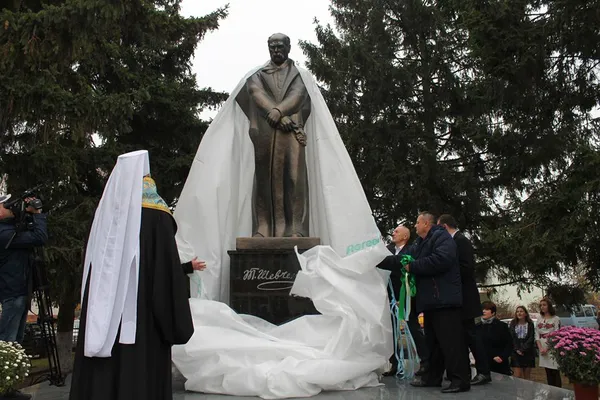 У Підгайцях відкрили пам’ятник Тарасу Шевченку