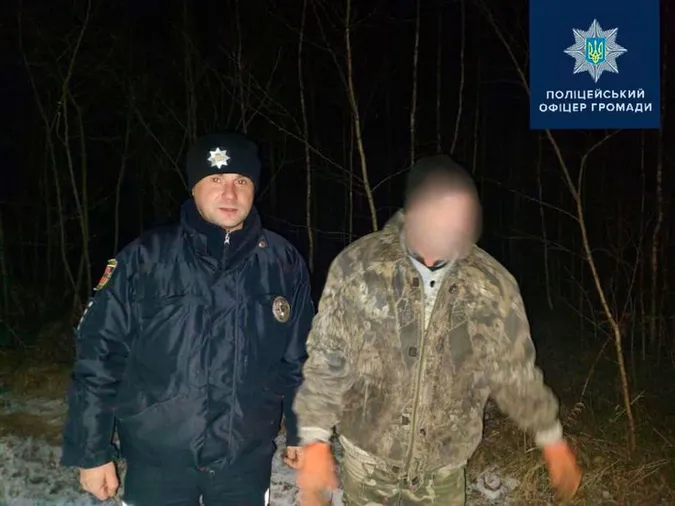 Думав, що замерзне: у лісі на Волині відшукали чоловіка, який заблукав