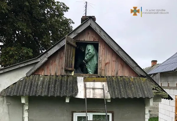 Волинські рятувальники за 5 хвилин ліквідували пожежу у будинку