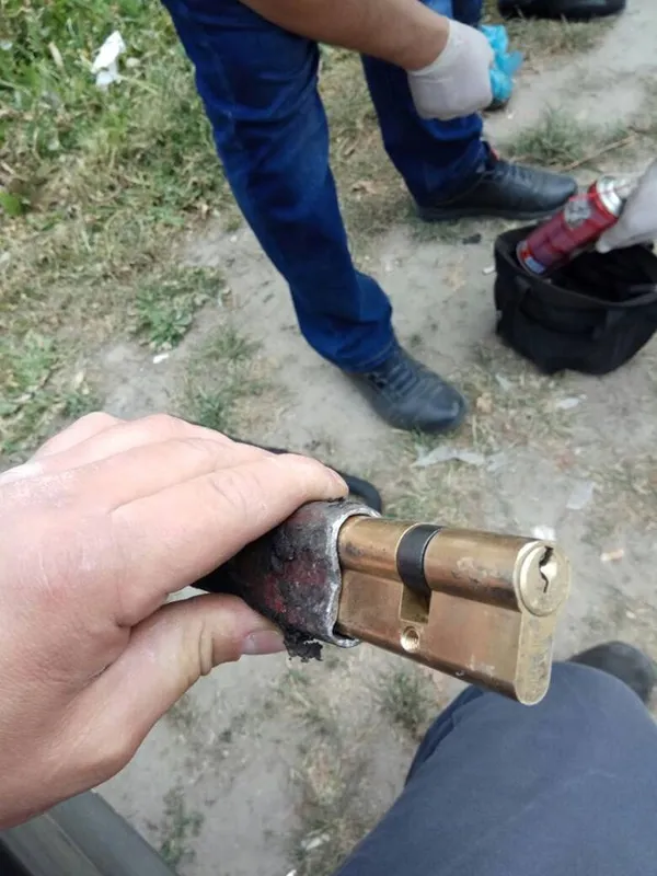 За «гарячими» слідами в Луцьку спіймали квартирних злодіїв (фото)