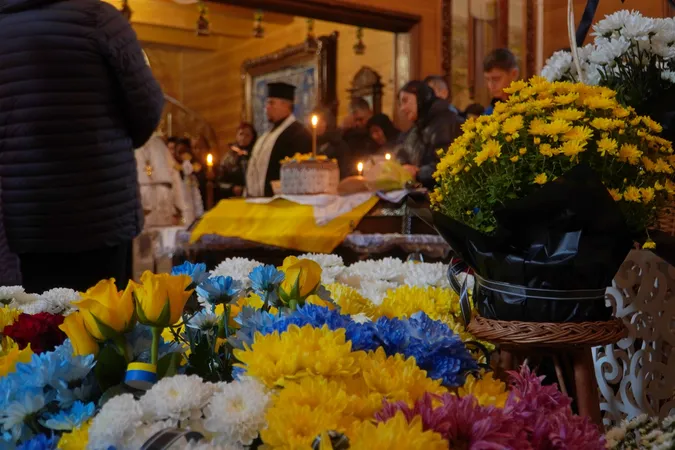Було лише 22 роки: у Володимирі попрощалися із бійцем Ігорем Новицьким (фото)