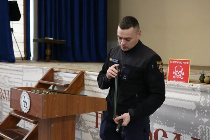 У волинську богословську академію принесли міни: для чого