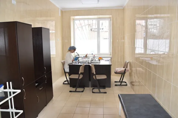 У Луцьку в дитячій поліклініці відремонтували кабінети лабораторії (фото) 