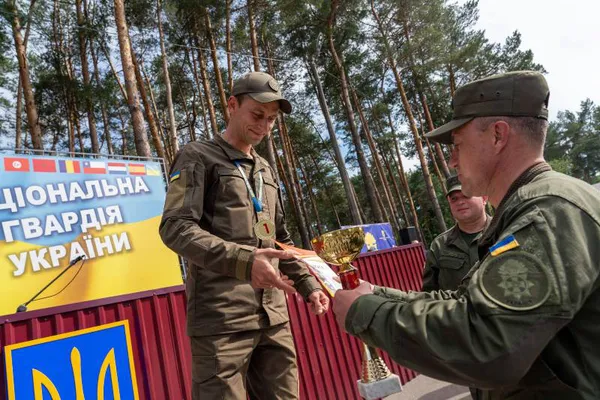 Луцький нацгвардієць «перестріляв» з АКМ усіх на змаганнях (фото)
