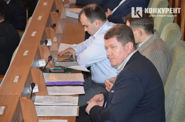 Михайло Імберовський раніше займав керівні посади в страхових компаніях «Альфа-Гарант» та «ІНКОМСТРАХ». З 2011 - підприємець.