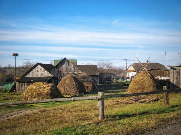 Волинське село, яке двічі «виселяли», лише у 90-х отримало світло (фото)
