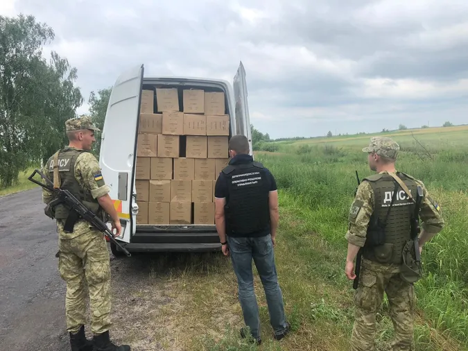 На Волині ліквідували канал контрабанди сигарет (фото)