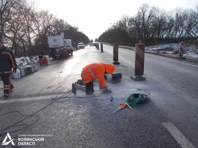 На волинському автошляху встановлюють сучасний комплекс WiM (фото)