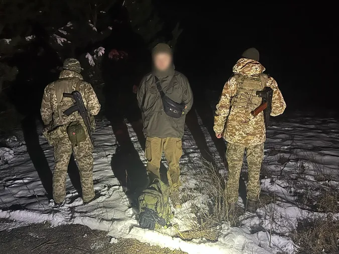 Побачили з дрона: на Волині затримали ухилянта з Харківщини (фото)