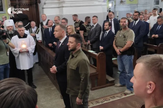 Володимир Зеленський і Анджей Дуда прибули до Луцька (фото, відео)