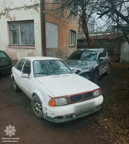 Викликали поліцію: у Луцьку водії заблокували в’їзд і виїзд (фото)