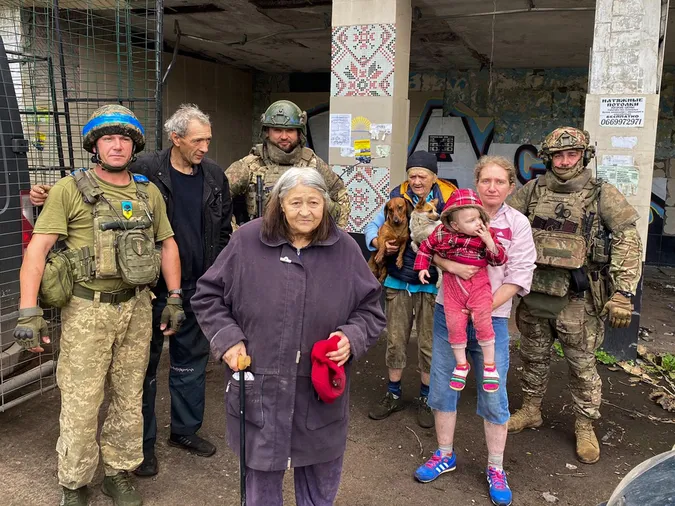 ❤️‍🩹Бійці волинської бригади врятували 2-річну дівчинку та її родину з прифронтового села