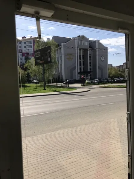 Власник пішов у ЗСУ: у Луцьку продають «кебабну» (фото)