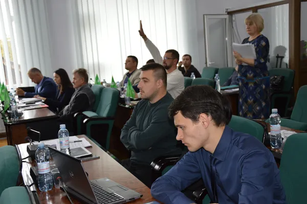 Суворі сесійні будні луцьких депутатів (фоторепортаж)