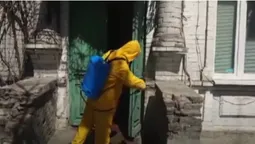 Як у Луцьку дезінфікують під'їзди (відео)