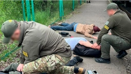 Правоохоронець намагався провезти через «Ягодин» трьох ухилянтів (фото)